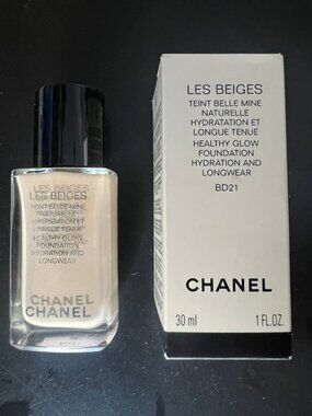 CHANEL Les Beiges Healthy Glow Liquid Foundation BD21 / 184.736 30ml Hydrating